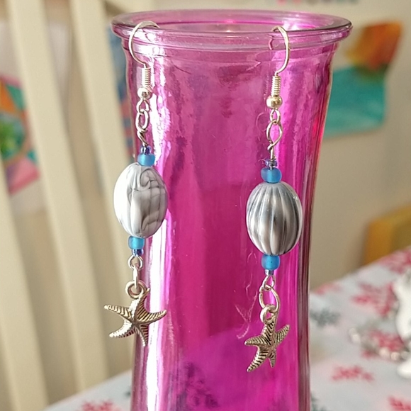 Starfish earrings - Picture 2 of 3